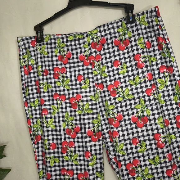 Cherry Print Flared Pants - Picture 3 of 8